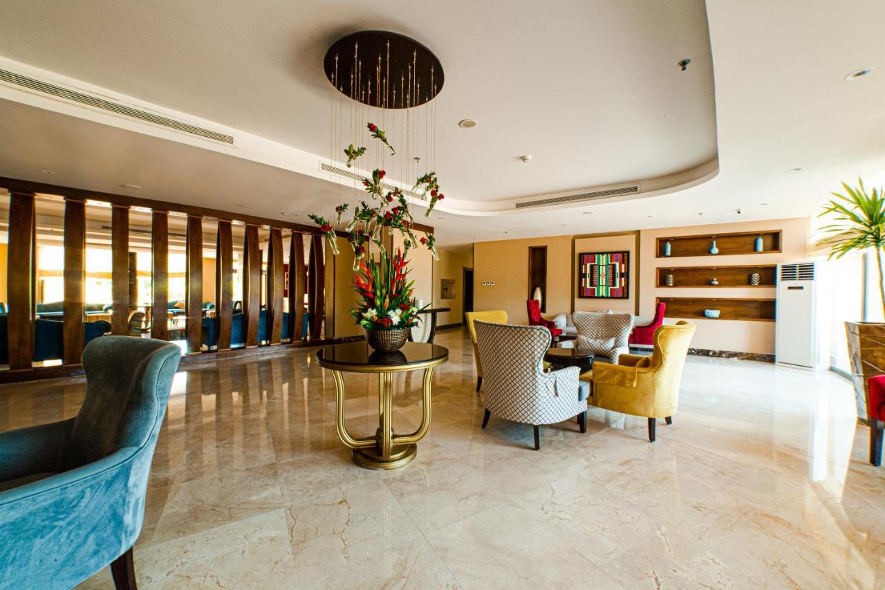 Oryx Hotel Aqaba Esterno foto Lobby