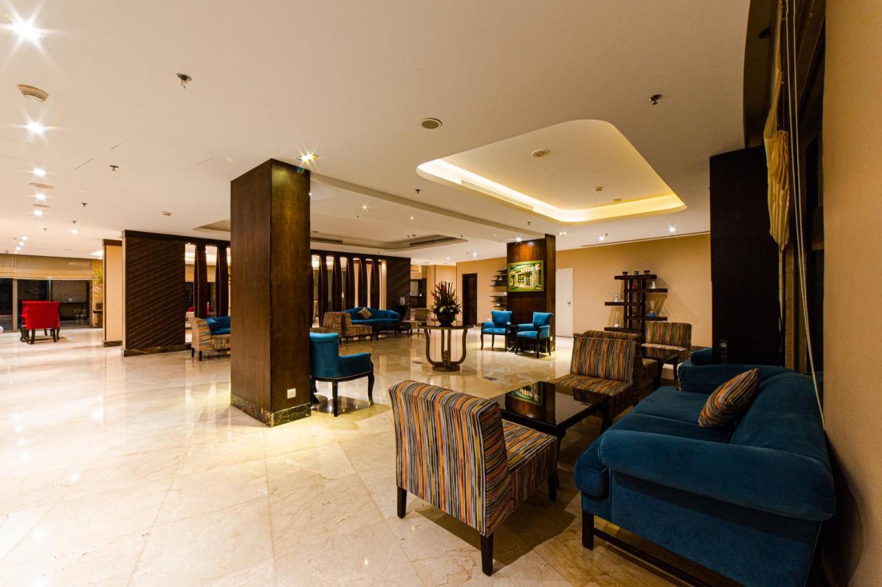 Oryx Hotel Aqaba Esterno foto The lobby of the hotel